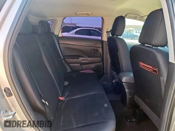 2015 Mitsubishi Outlander ES с VIN 4A4AR3AU1FE038290, выставлен на аукционе Copart как лот 71430325 с пробегом 109 474 миль миль и Чистый • Clean title. История ставок и продаж доступна на DreamBid. Изображение 11.