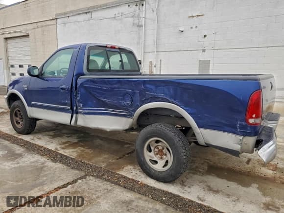 ✅ 1998 Ford F-150 • VIN: 2FTZF18WXWCA92983 • Lot: 93151645. Wystawiony na Copart z przebiegiem 420 000 mil. Bezpłatny archiwum sprzedaży aukcyjnych z USA i szczegółowy raport historii pojazdu na DreamBid. Zdjęcie 2.