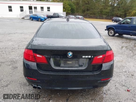 ✅ 2016 BMW 5 Series 528i • VIN: WBA5A5C51GG353496 • Lot: 43552689. Listed on IAAI with 162,233 mi. Free auction sales archive from the USA and detailed vehicle history report at DreamBid. Image 16.
