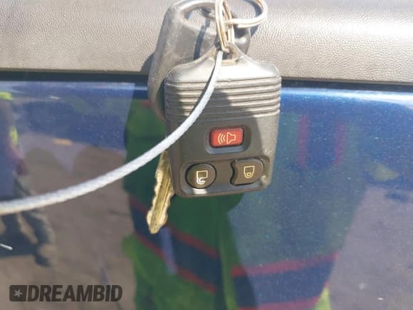 ✅ 2009 Ford F-150 XL • VIN: 1FTPW12V49FB48271 • Lot: 42700110. Listed on IAAI with 340,713 mi. Free auction sales archive from the USA and detailed vehicle history report at DreamBid. Image 11.