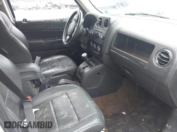 ✅ 2015 Jeep Patriot Latitude • VIN: 1C4NJRFB8FD217989 • Лот: 42446956. Опубликован ранее на IAAI с пробегом 141 787 миль. Бесплатный доступ к архиву аукционных продаж из США и подробный отчёт об истории автомобиля на DreamBid. Изображение 5.