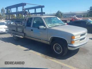 ✅ 1998 Chevrolet Silverado 2500 • VIN: 1GCGC29R3WE168312 • Lot: 42920057. Wystawiony na IAAI z przebiegiem 379 202 mil. Bezpłatny archiwum sprzedaży aukcyjnych z USA i szczegółowy raport historii pojazdu na DreamBid. Zdjęcie 1.