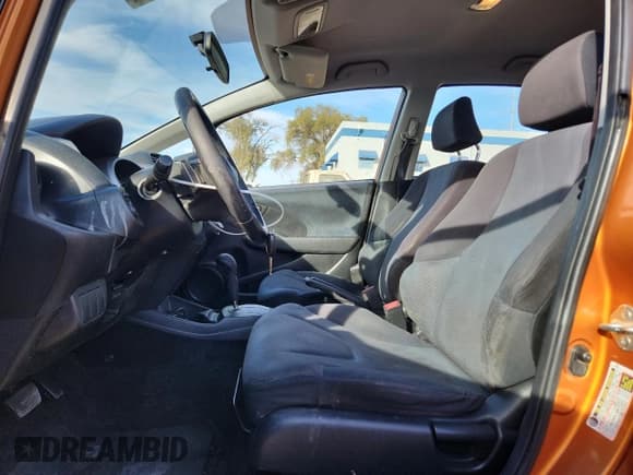 ✅ 2009 Honda Fit Sport • VIN: JHMGE88439S069349 • Lot: 91662605. Listed on Copart with 215,785 mi. Free auction sales archive from the USA and detailed vehicle history report at DreamBid. Image 7.