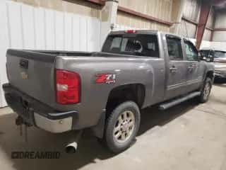2013 Chevrolet Silverado 3500HD LT с VIN 1GC4K0C87DF221546, выставлен на аукционе Copart как лот 84016954 с пробегом 123 744 миль миль и Списание • Salvage title. История ставок и продаж доступна на DreamBid. Изображение 3.