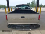 ✅ 2002 Chevrolet S-10 LS • VIN: 1GCCS145628137953 • Лот: 42517695. Опубликован ранее на IAAI с пробегом 197 637 миль. Бесплатный доступ к архиву аукционных продаж из США и подробный отчёт об истории автомобиля на DreamBid. Изображение 16.