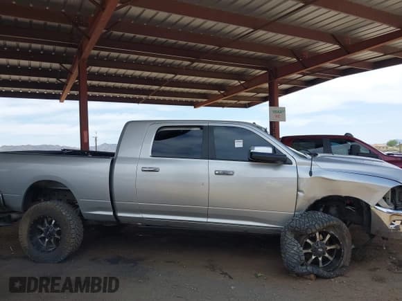 ✅ 2014 Ram 2500 Laramie • VIN: 3C6UR5NL7EG299391 • Лот: 42359416. Опубликован ранее на IAAI с пробегом 203 350 миль. Бесплатный доступ к архиву аукционных продаж из США и подробный отчёт об истории автомобиля на DreamBid. Изображение 14.