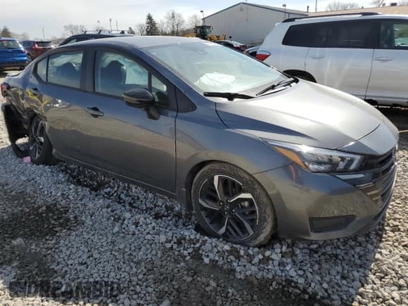 ✅ 2023 Nissan Versa SR • VIN: 3N1CN8FV8PL831178 • Лот: 47283295. Опубликован ранее на Copart с пробегом 34 808 миль. Бесплатный доступ к архиву аукционных продаж из США и подробный отчёт об истории автомобиля на DreamBid. Изображение 4.