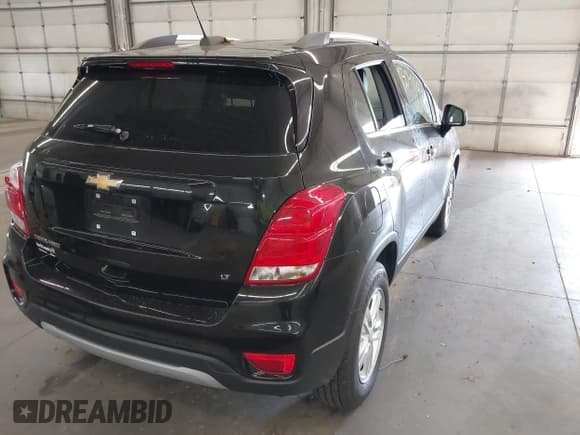 ✅ 2020 Chevrolet Trax LT • VIN: KL7CJPSB6LB079634 • Lot: 43041981. Wystawiony na IAAI z przebiegiem 51 318 mil. Bezpłatny archiwum sprzedaży aukcyjnych z USA i szczegółowy raport historii pojazdu na DreamBid. Zdjęcie 4.