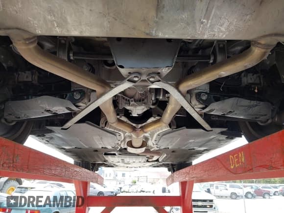 ✅ 2023 BMW X6 xDrive40i • VIN: 5UXCY6C06P9P60863 • Lot: 40253603. Wystawiony na IAAI z przebiegiem 31 262 mil. Bezpłatny archiwum sprzedaży aukcyjnych z USA i szczegółowy raport historii pojazdu na DreamBid. Zdjęcie 22.