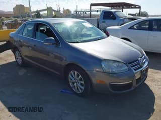 ✅ 2010 Volkswagen Jetta SE • VIN: 3VWRX7AJ8AM067959 • Lot: 43174956. Listed on IAAI with 221,168 mi. Free auction sales archive from the USA and detailed vehicle history report at DreamBid. Image 1.