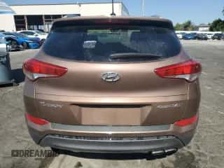 2016 Hyundai Tucson Sport z VIN KM8J33A2XGU247201, wystawiony jako Copart lot #64049965 z przebiegiem 83 721 mil mil oraz Czysty tytuł • Clean title. Historia ofert i sprzedaży dostępna na DreamBid. Obrazek 6.