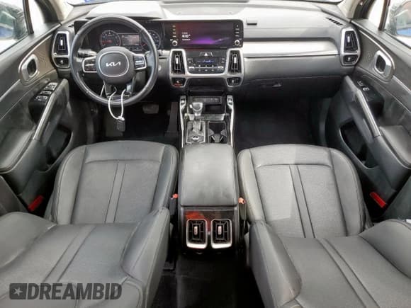 ✅ 2022 Kia Sorento X-Line SX Prestige • VIN: 5XYRKDLF4NG122371 • Lot: 58673215. Listed on Copart with 120,885 mi. Free auction sales archive from the USA and detailed vehicle history report at DreamBid. Image 8.