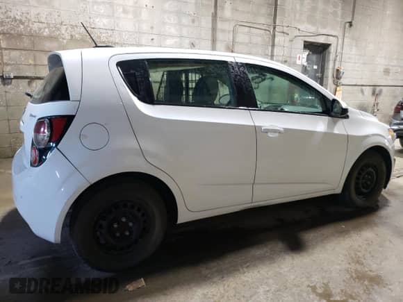 ✅ 2016 Chevrolet Sonic LS • VIN: 1G1JA6SH2G4175398 • Лот: 67188974. Размещён на Copart с пробегом 127 960 миль миль. Получите бесплатный доступ к архиву аукционных продаж из США и посмотрите подробный отчёт об истории автомобиля на DreamBid. Изображение 3.