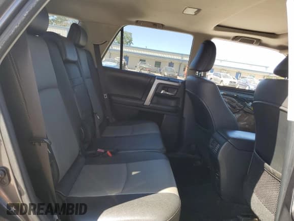 ✅ 2016 Toyota 4Runner SR5 • VIN: JTEZU5JR6G5111005 • Lot: 86813325. Listed on Copart with 177,025 mi. Free auction sales archive from the USA and detailed vehicle history report at DreamBid. Image 11.