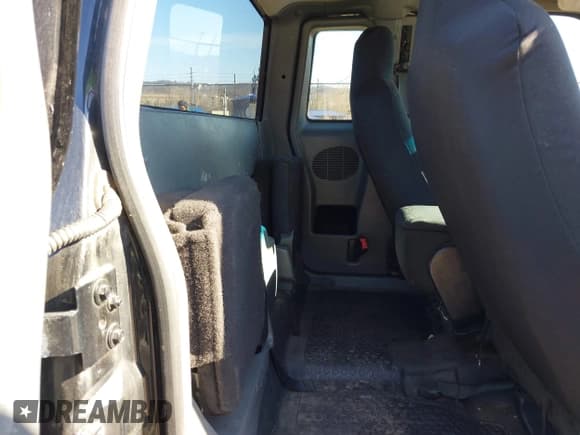 ✅ 2007 Ford Ranger STX • VIN: 1FTYR44U37PA59459 • Лот: 41721881. Опубликован ранее на IAAI с пробегом 250 449 миль. Бесплатный доступ к архиву аукционных продаж из США и подробный отчёт об истории автомобиля на DreamBid. Изображение 8.