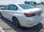 ✅ 2023 BMW 3 Series 330i xDrive • VIN: 3MW89FF00P8D53242 • Lot: 42638011. Listed on IAAI with 24,586 mi. Free auction sales archive from the USA and detailed vehicle history report at DreamBid. Image 3.