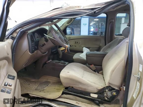 ✅ 2004 Toyota Tacoma PreRunner • VIN: 5TESM92N84Z395027 • Lot: 48431895. Wystawiony na Copart z przebiegiem Nie podano. Bezpłatny archiwum sprzedaży aukcyjnych z USA i szczegółowy raport historii pojazdu na DreamBid. Zdjęcie 7.