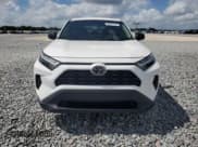 ✅ 2024 Toyota RAV4 LE • VIN: 2T3H1RFV8RW325964 • Лот: 85643135. Опубликован ранее на Copart с пробегом 14 295 миль. Бесплатный доступ к архиву аукционных продаж из США и подробный отчёт об истории автомобиля на DreamBid. Изображение 5.