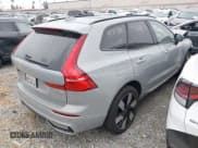 ✅ 2025 Volvo XC60 Plus • VIN: YV4H60RC4S1000561 • Lot: 42644166. Listed on IAAI with 9,457 mi. Free auction sales archive from the USA and detailed vehicle history report at DreamBid. Image 4.