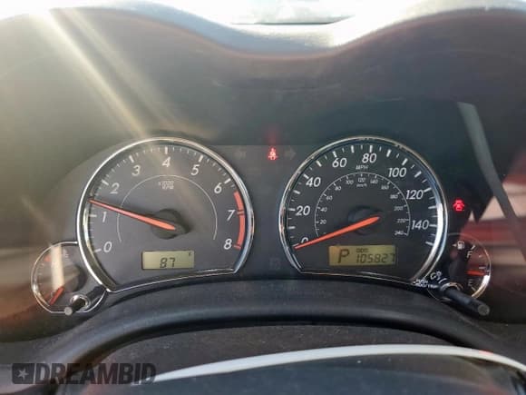 ✅ 2012 Toyota Corolla LE • VIN: 2T1BU4EEXCC913173 • Lot: 91587185. Listed on Copart with 105,827 mi. Free auction sales archive from the USA and detailed vehicle history report at DreamBid. Image 9.