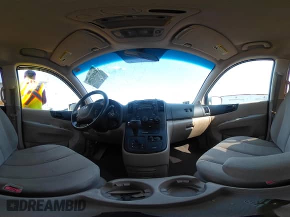 2008 Hyundai Entourage GLS with VIN KNDMC233386046862, listed as a IAAI auction lot 42897770 with 133,482 mi miles and . Bid and sale history available at DreamBid. Image 18.