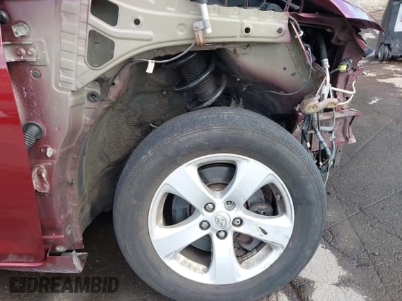 ✅ 2011 Toyota Sienna LE • VIN: 5TDKK3DC3BS112851 • Лот: 43396101. Опубликован ранее на IAAI с пробегом 101 565 миль. Бесплатный доступ к архиву аукционных продаж из США и подробный отчёт об истории автомобиля на DreamBid. Изображение 19.