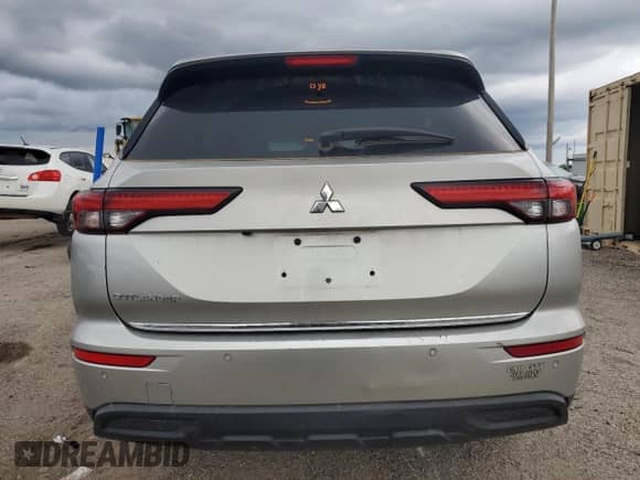 2022 Mitsubishi Outlander ES с VIN JA4J3TA82NZ063597, выставлен на аукционе Copart как лот 83817165 с пробегом 87 539 миль миль и Списание • Salvage title. История ставок и продаж доступна на DreamBid. Изображение 6.