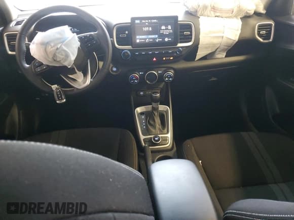 ✅ 2024 Hyundai Venue SEL • VIN: KMHRC8A30RU320524 • Lot: 48223435. Listed on Copart with 7,418 mi. Free auction sales archive from the USA and detailed vehicle history report at DreamBid. Image 8.