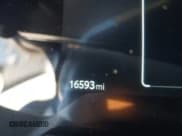 ✅ 2024 Toyota Corolla Cross XLE • VIN: 7MUDAAAG0RV080383 • Lot: 42032391. Wystawiony na IAAI z przebiegiem 16 593 mil. Bezpłatny archiwum sprzedaży aukcyjnych z USA i szczegółowy raport historii pojazdu na DreamBid. Zdjęcie 16.