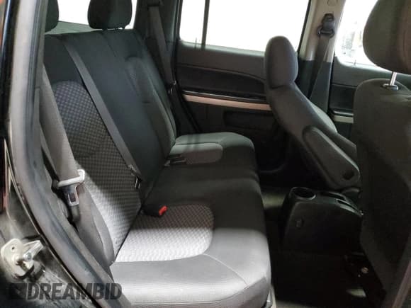 ✅ 2009 Chevrolet HHR LS • VIN: 3GNCA33B59S500659 • Lot: 85256504. Listed on Copart with 115,113 mi. Free auction sales archive from the USA and detailed vehicle history report at DreamBid. Image 10.