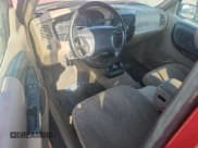 ✅ 1998 Ford Ranger XL • VIN: 1FTYR14X0WTA56923 • Lot: 80756425. Wystawiony na Copart z przebiegiem 296 234 mil. Bezpłatny archiwum sprzedaży aukcyjnych z USA i szczegółowy raport historii pojazdu na DreamBid. Zdjęcie 8.