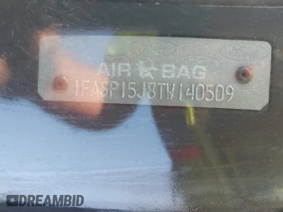 ✅ 1996 Ford Escort LX • VIN: 1FASP15J8TW140509 • Lot: 40345084. Wystawiony na IAAI z przebiegiem 146 295 mil. Bezpłatny archiwum sprzedaży aukcyjnych z USA i szczegółowy raport historii pojazdu na DreamBid. Zdjęcie 12.