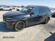 ✅ 2025 BMW X7 xDrive40i • VIN: 5UX23EM09S9Z64357 • Лот: 80567045. Опубликован ранее на Copart с пробегом 10 499 миль. Бесплатный доступ к архиву аукционных продаж из США и подробный отчёт об истории автомобиля на DreamBid. Изображение 1.