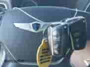 2015 Hyundai Genesis 3.8L z VIN KMHGN4JE7FU038372, wystawiony jako IAAI lot #43618978 z przebiegiem 120 598 mil mil oraz . Historia ofert i sprzedaży dostępna na DreamBid. Obrazek 11.