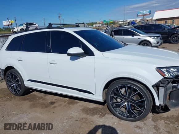 ✅ 2022 Audi Q7 Prestige • VIN: WA1VXBF77ND004266 • Лот: 43545871. Опубликован ранее на IAAI с пробегом 46 496 миль. Бесплатный доступ к архиву аукционных продаж из США и подробный отчёт об истории автомобиля на DreamBid. Изображение 14.