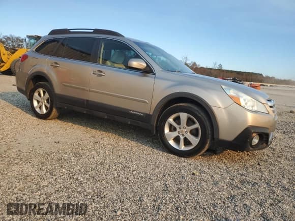 ✅ 2014 Subaru Outback Premium • VIN: 4S4BRBCC8E3218933 • Lot: 93277885. Listed on Copart with 144,633 mi. Free auction sales archive from the USA and detailed vehicle history report at DreamBid. Image 4.