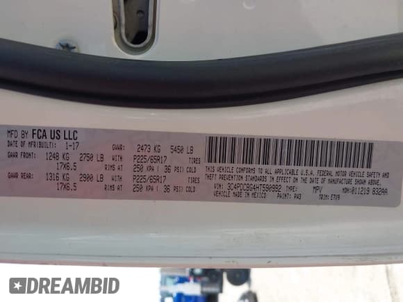 ✅ 2017 Dodge Journey SXT • VIN: 3C4PDCBG4HT590992 • Lot: 42378549. Listed on IAAI with 275,884 mi. Free auction sales archive from the USA and detailed vehicle history report at DreamBid. Image 9.