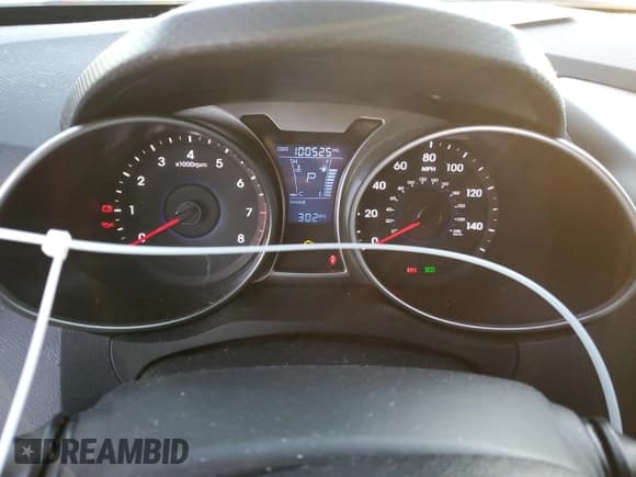 ✅ 2012 Hyundai Veloster w/Red Int • VIN: KMHTC6AD7CU046667 • Lot: 82014564. Wystawiony na Copart z przebiegiem 100 525 mil. Bezpłatny archiwum sprzedaży aukcyjnych z USA i szczegółowy raport historii pojazdu na DreamBid. Zdjęcie 9.