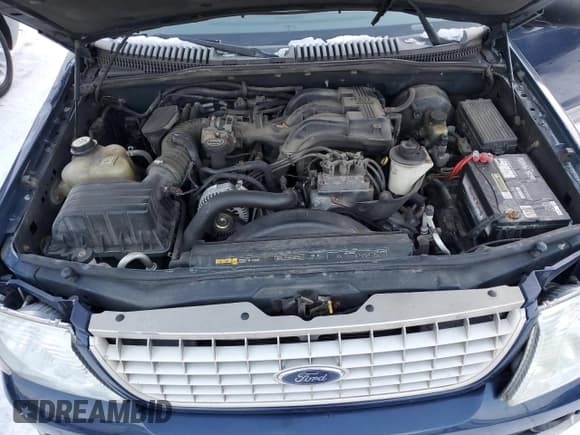 ✅ 2004 Ford Explorer • VIN: 1FMZU84K14UB02472 • Lot: 88169555. Wystawiony na Copart z przebiegiem 137 619 mil. Bezpłatny archiwum sprzedaży aukcyjnych z USA i szczegółowy raport historii pojazdu na DreamBid. Zdjęcie 12.