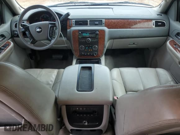 ✅ 2008 Chevrolet Suburban 2LT • VIN: 3GNFC16028G293476 • Lot: 54240355. Listed on Copart with 206,717 mi. Free auction sales archive from the USA and detailed vehicle history report at DreamBid. Image 8.