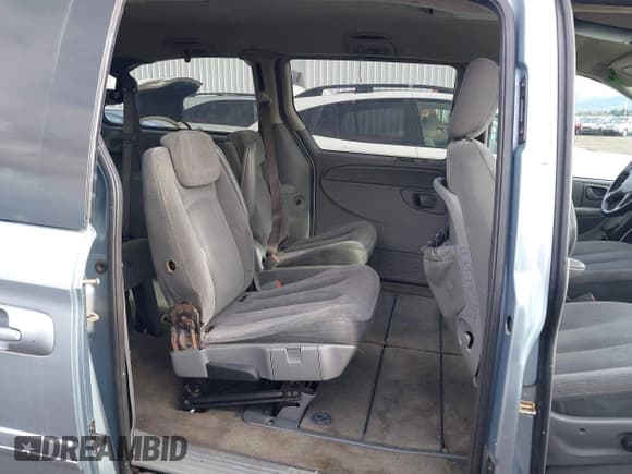 ✅ 2006 Dodge Grand Caravan SXT • VIN: 2D4GP44L26R761846 • Lot: 43739465. Listed on IAAI with 204,436 mi. Free auction sales archive from the USA and detailed vehicle history report at DreamBid. Image 8.