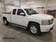 ✅ 2010 Chevrolet Silverado 1500 • VIN: 1GCSKTE27AZ121958 • Lot: 60167475. Wystawiony na Copart z przebiegiem 191 880 mil. Bezpłatny archiwum sprzedaży aukcyjnych z USA i szczegółowy raport historii pojazdu na DreamBid. Zdjęcie 4.