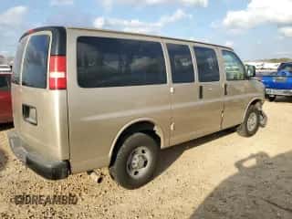 2007 Chevrolet Express Passenger с VIN 1GAHG35U571253808, выставлен на аукционе Copart как лот 43830975 с пробегом 228 267 миль миль и Списание • Salvage title. История ставок и продаж доступна на DreamBid. Изображение 3.