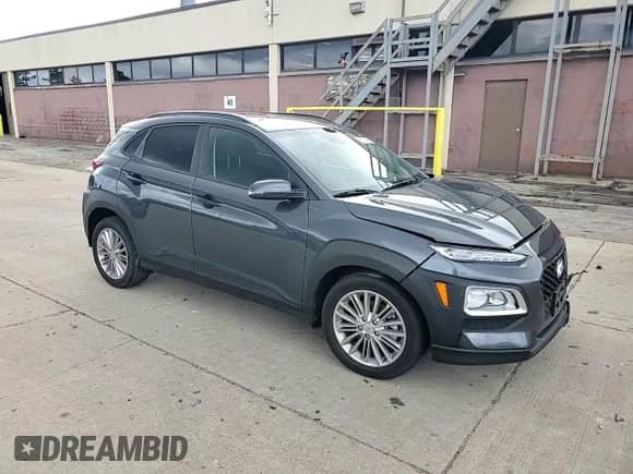 2021 Hyundai Kona SEL с VIN KM8K2CAAXMU717091, выставлен на аукционе Copart как лот 81778765 с пробегом 24 959 миль миль и Списание • Salvage title. История ставок и продаж доступна на DreamBid. Изображение 14.