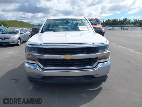 ✅ 2018 Chevrolet Silverado 1500 Work Truck • VIN: 1GCNCNEC8JZ906214 • Lot: 43342796. Wystawiony na IAAI z przebiegiem Nie podano. Bezpłatny archiwum sprzedaży aukcyjnych z USA i szczegółowy raport historii pojazdu na DreamBid. Zdjęcie 12.