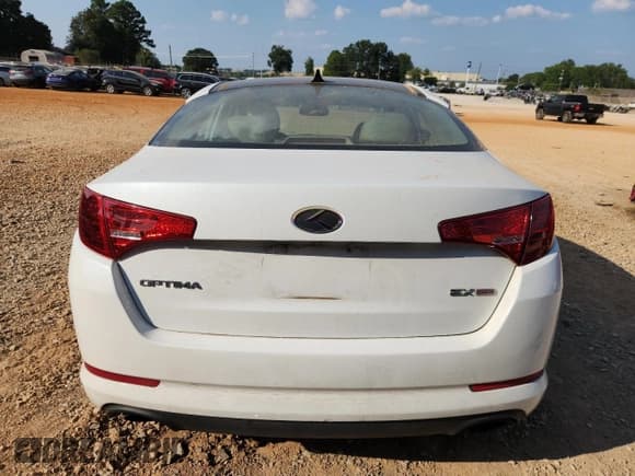 ✅ 2013 Kia Optima EX • VIN: 5XXGN4A72DG218190 • Лот: 81507065. Опубликован ранее на Copart с пробегом 122 842 миль. Бесплатный доступ к архиву аукционных продаж из США и подробный отчёт об истории автомобиля на DreamBid. Изображение 6.