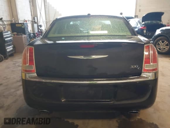 ✅ 2013 Chrysler 300 C • VIN: 2C3CCAET9DH577788 • Лот: 43437088. Опубликован ранее на IAAI с пробегом 107 497 миль. Бесплатный доступ к архиву аукционных продаж из США и подробный отчёт об истории автомобиля на DreamBid. Изображение 16.
