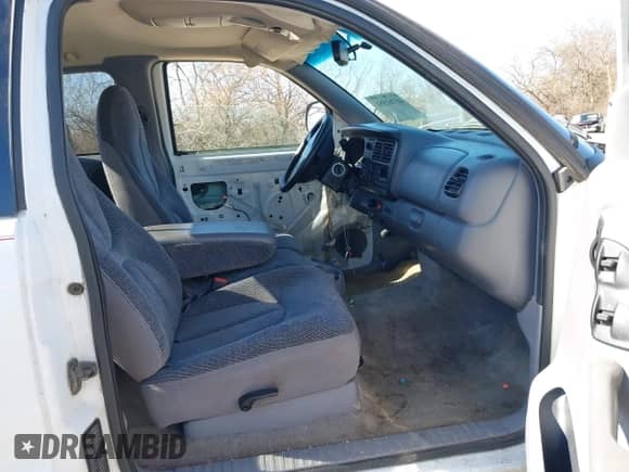 1997 Dodge Dakota z VIN 1B7GL23Y0VS158028, wystawiony jako IAAI lot #41761551 z przebiegiem 75 468 mil mil oraz . Historia ofert i sprzedaży dostępna na DreamBid. Obrazek 5.