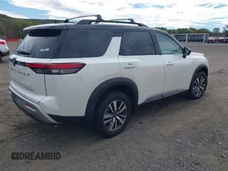 ✅ 2024 Nissan Pathfinder SL • VIN: 5N1DR3CCXRC270441 • Lot: 43482399. Wystawiony na IAAI z przebiegiem 13 135 mil. Bezpłatny archiwum sprzedaży aukcyjnych z USA i szczegółowy raport historii pojazdu na DreamBid. Zdjęcie 4.