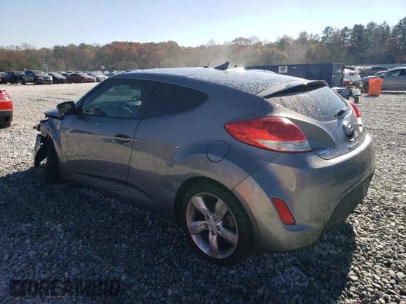 ✅ 2015 Hyundai Veloster • VIN: KMHTC6AD4FU239444 • Lot: 82838834. Wystawiony na Copart z przebiegiem 123 730 mil. Bezpłatny archiwum sprzedaży aukcyjnych z USA i szczegółowy raport historii pojazdu na DreamBid. Zdjęcie 2.